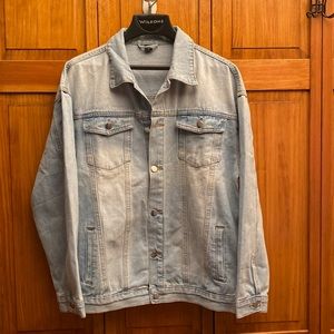 Men’s size large Jean Jacket NWOT
